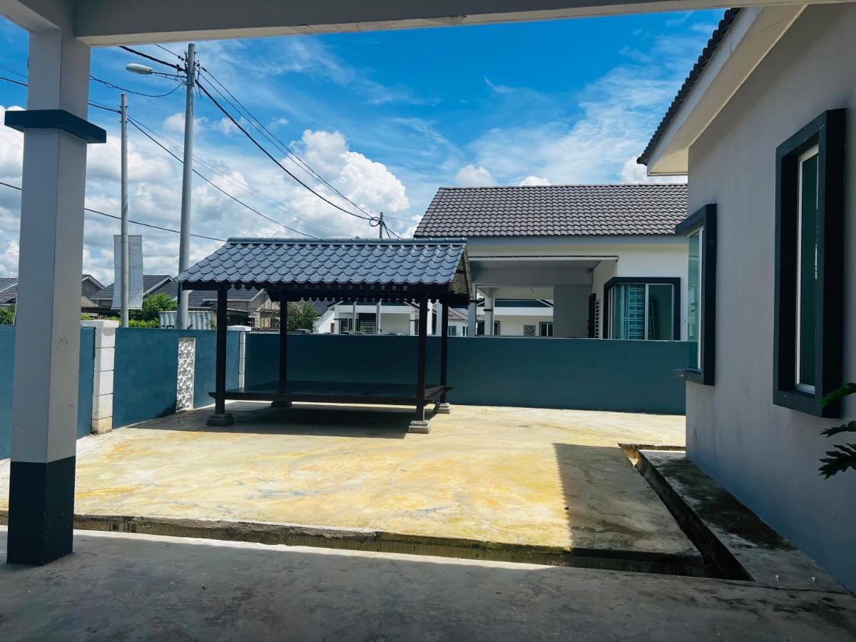Villa Pool Kepala Batas Kampong Hilir  Exterior photo